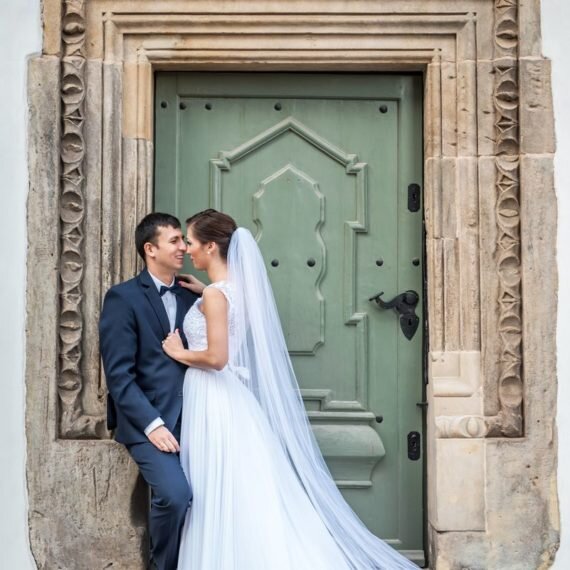 sesje ślubne we wrocławiu, katedra miejsce na plener ślubny, fotograf wesele, inspiracje ślubne