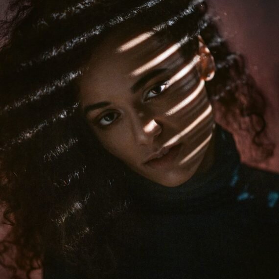 portret sensualny, kobieta, portrety kobiece wrocław, zdjęcie portretowe